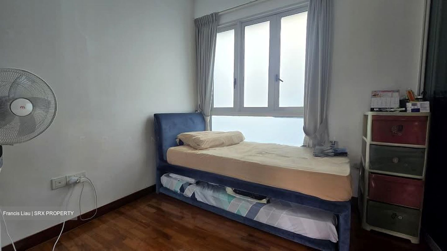 West Coast Drive (D5), Terrace #568250361